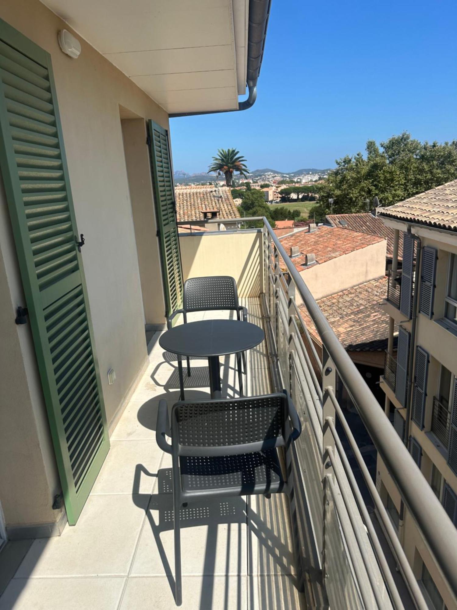 Zenao Frejus Aparthotel Exterior foto